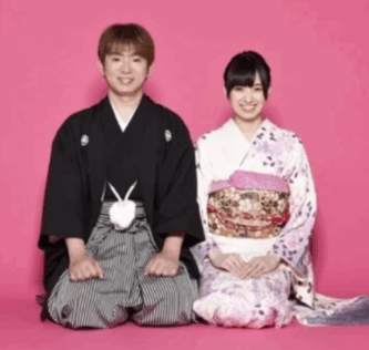 結婚報告時の南明奈さんと濱口優さんのインスタ画像