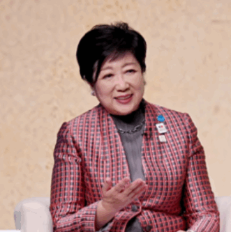 ふっくら太ったと話題の小池百合子都知事の顔画像