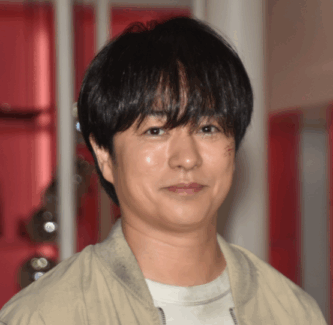ドラマ『放送局占拠』で主演を務める櫻井翔さんの顔画像