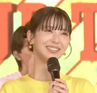24時間テレビに出演した浜辺美波さんの顔画像