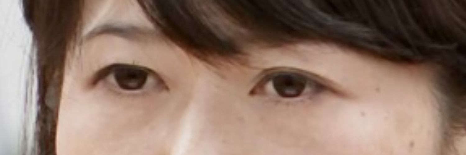 小川晶市長の目元のアップ画像